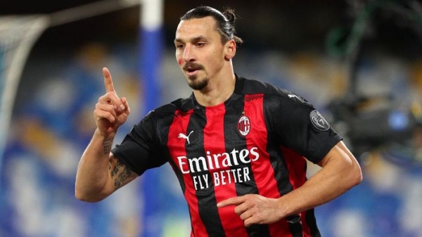  Penampilan luar Biasa Zlatan Ibrahimovic Setelah Mencetak Dua gol Di Gawang Napoli